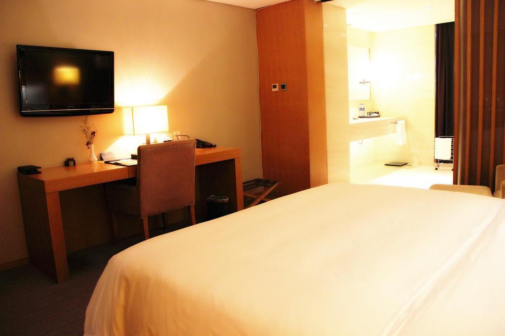 Shenyang Tianfeng International Hotel מראה חיצוני תמונה